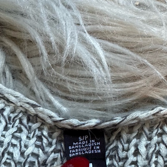 Design Lab Sweater - Picture 4 of 6